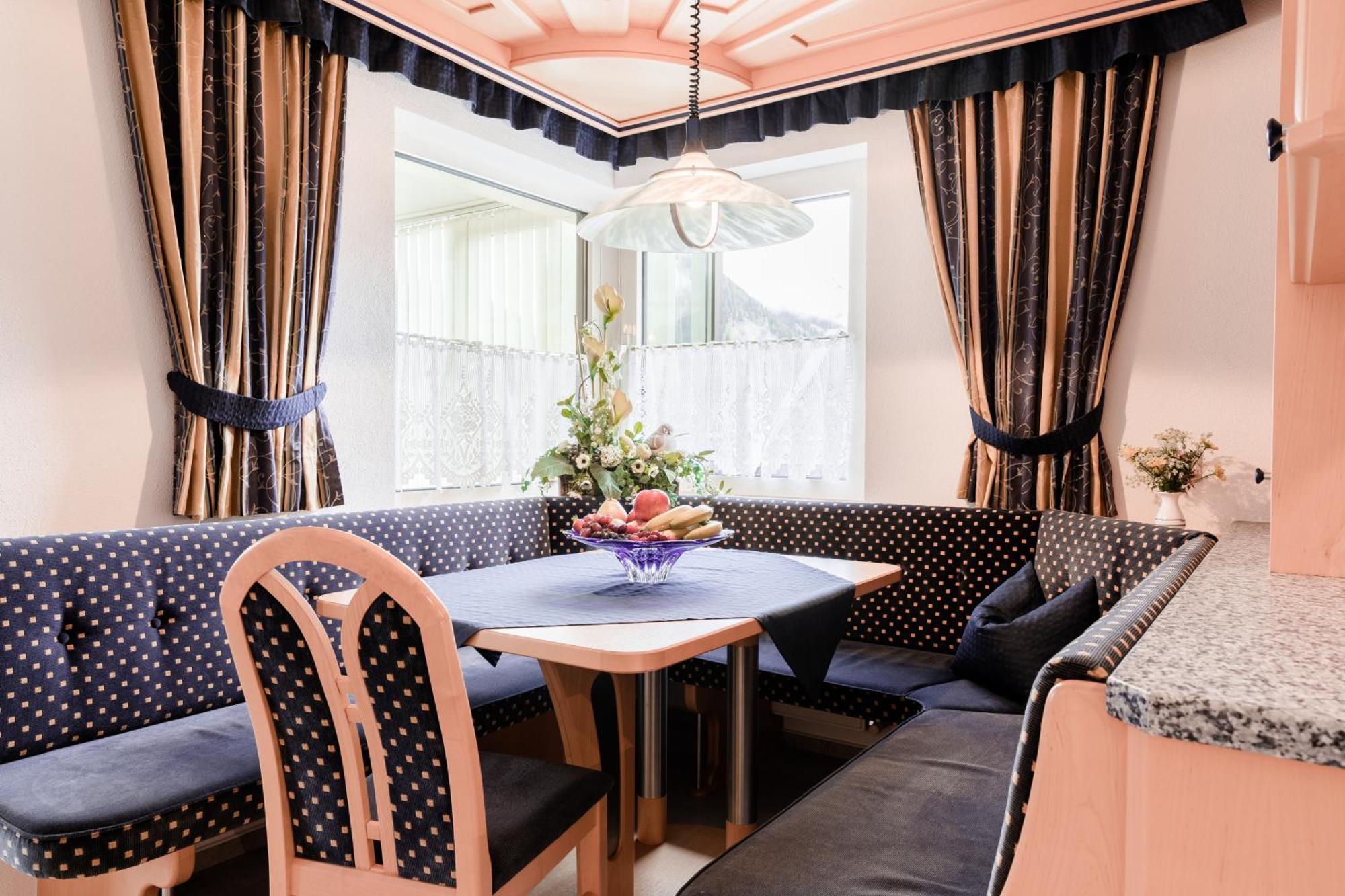 Apart Oberhaus Kappl  Ruang foto